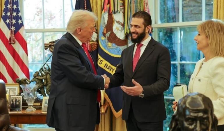 trump-ile-suriye-devlet-baskani-es-sara-arasinda-esprili-sohbet-vUWmHkRc.jpg