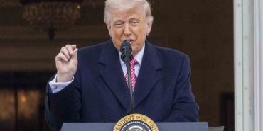 trump-iran-orada-daha-cok-uzun-bir-sure-kalmamiz-gerekmeyecek-RyMgCern.jpg