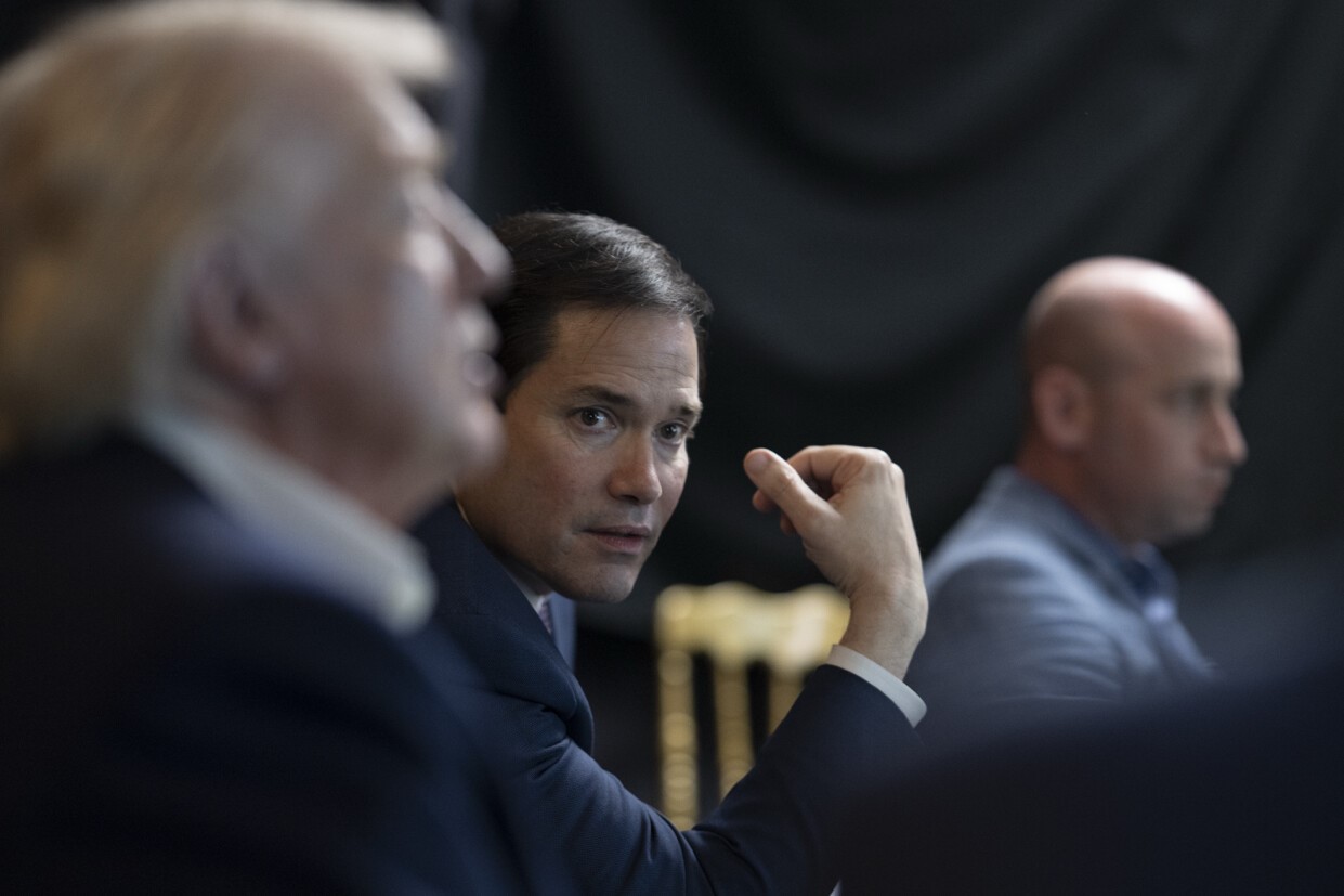 Trump, Venezuela’ya yönelik saldırıları izlediği anların fotoğrafını paylaştı 5 trump venezuelaya yonelik saldirilari izledigi anlarin fotografini paylasti 1 KGu84UDC