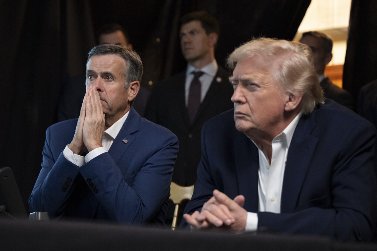 Trump, Venezuela’ya yönelik saldırıları izlediği anların fotoğrafını paylaştı 14 trump venezuelaya yonelik saldirilari izledigi anlarin fotografini paylasti 10 wlVKaUjV