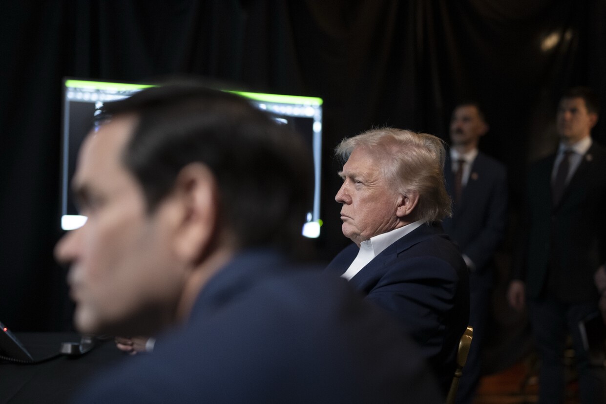Trump, Venezuela’ya yönelik saldırıları izlediği anların fotoğrafını paylaştı 11 trump venezuelaya yonelik saldirilari izledigi anlarin fotografini paylasti 7 rCwQBRNP