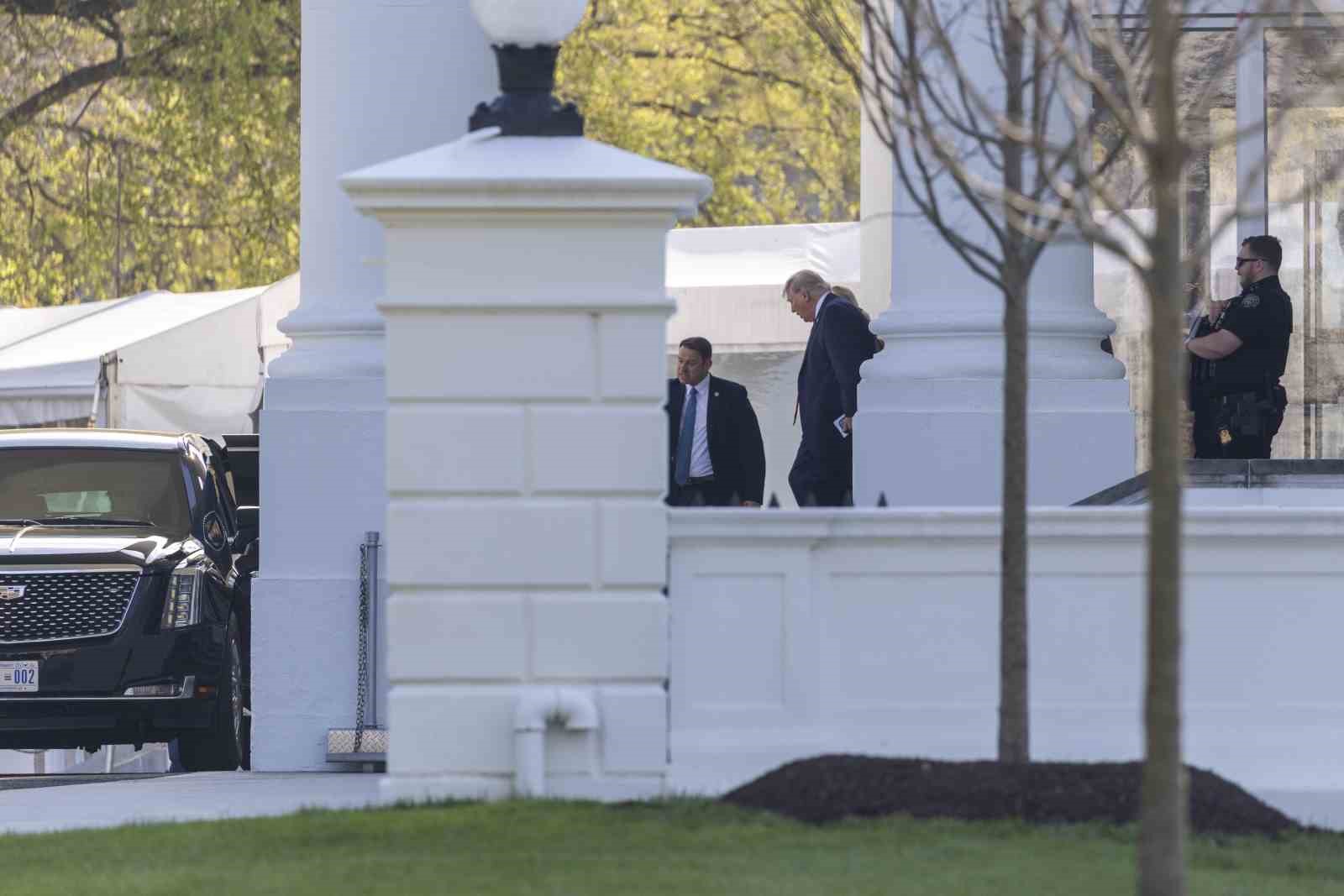 trump yuksek mahkeme durusmasina katilan gorevdeki ilk baskan oldu 3