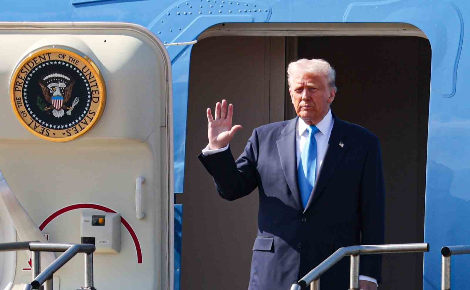 Trump’a Güney Kore’de en yüksek devlet onuru "Mugunghwa Büyük Nişanı" verildi 4 trumpa guney korede en yuksek devlet onuru mugunghwa buyuk nisani verildi 0 8WMYyXF3