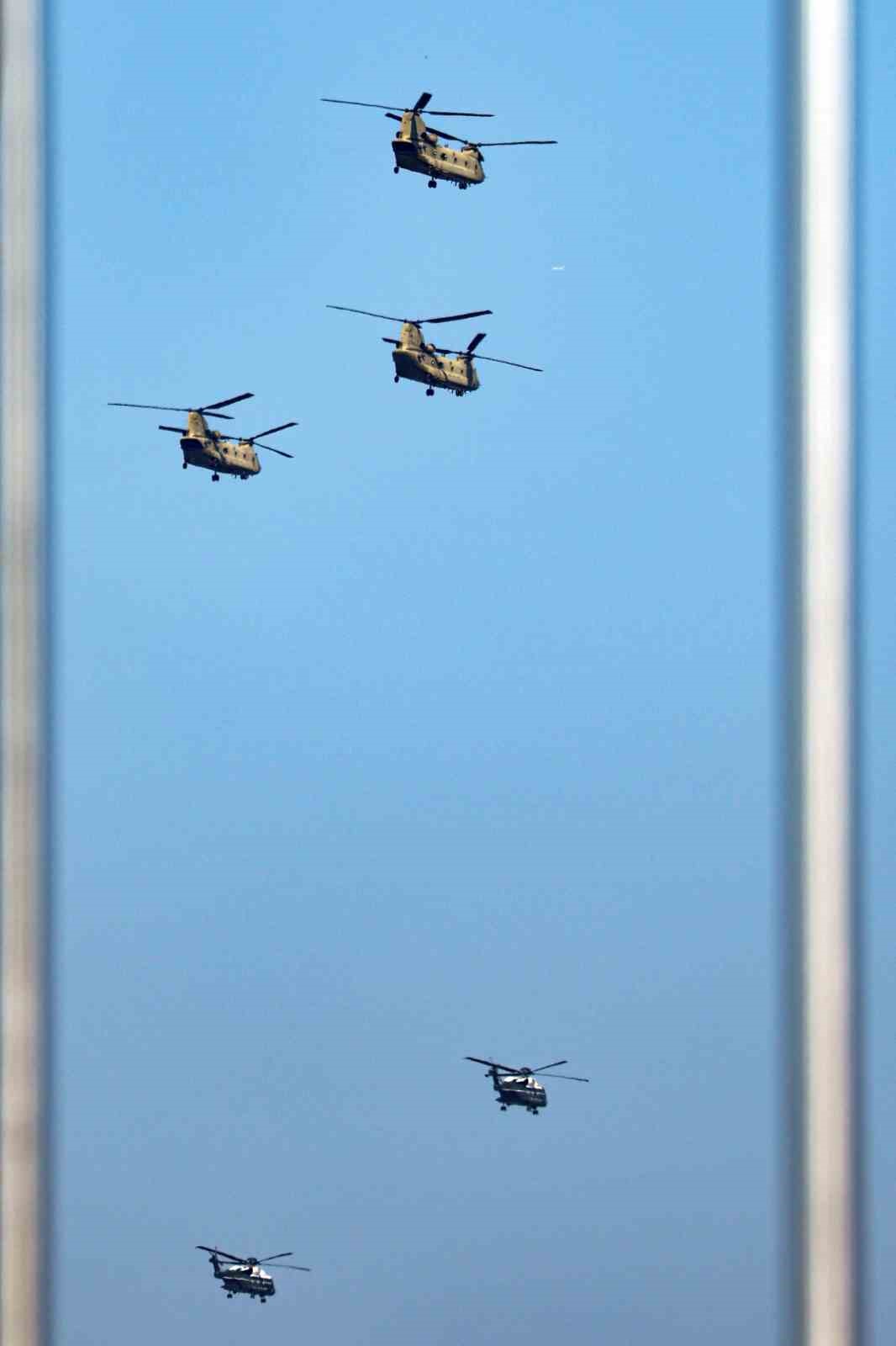 Trump’a Güney Kore’de en yüksek devlet onuru "Mugunghwa Büyük Nişanı" verildi 19 trumpa guney korede en yuksek devlet onuru mugunghwa buyuk nisani verildi 15 2WJtNT5u