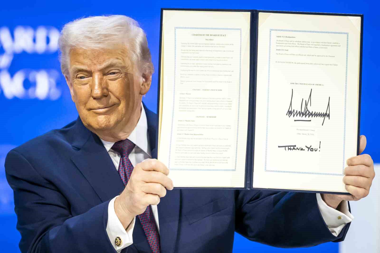 trumpin kurdugu baris kurulunun kurulus sozlesmesi davosta imzalandi 1 hZfOuVs4