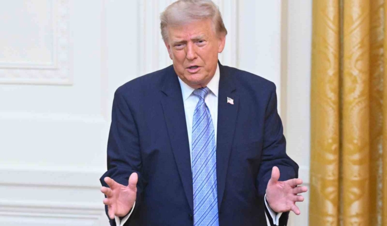 trumptan-abdye-ulasan-duman-nedeniyle-kanadaya-gumruk-vergisi-tehdidi-S9mknSZy.jpg