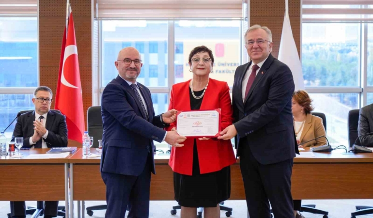 tseden-hacettepe-universitesi-egitim-fakultesine-kalite-yonetim-sistemi-belgesi-KKjdlJPQ.jpg