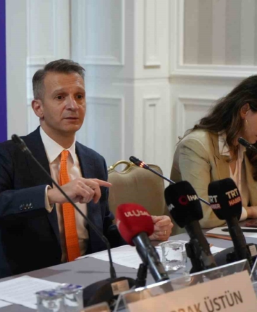 tsrm-turkiyede-dogurganlik-orani-dusuyor-tup-bebek-ivf-tedavisi-stratejik-bir-yatirim-rISSG65Q.jpg