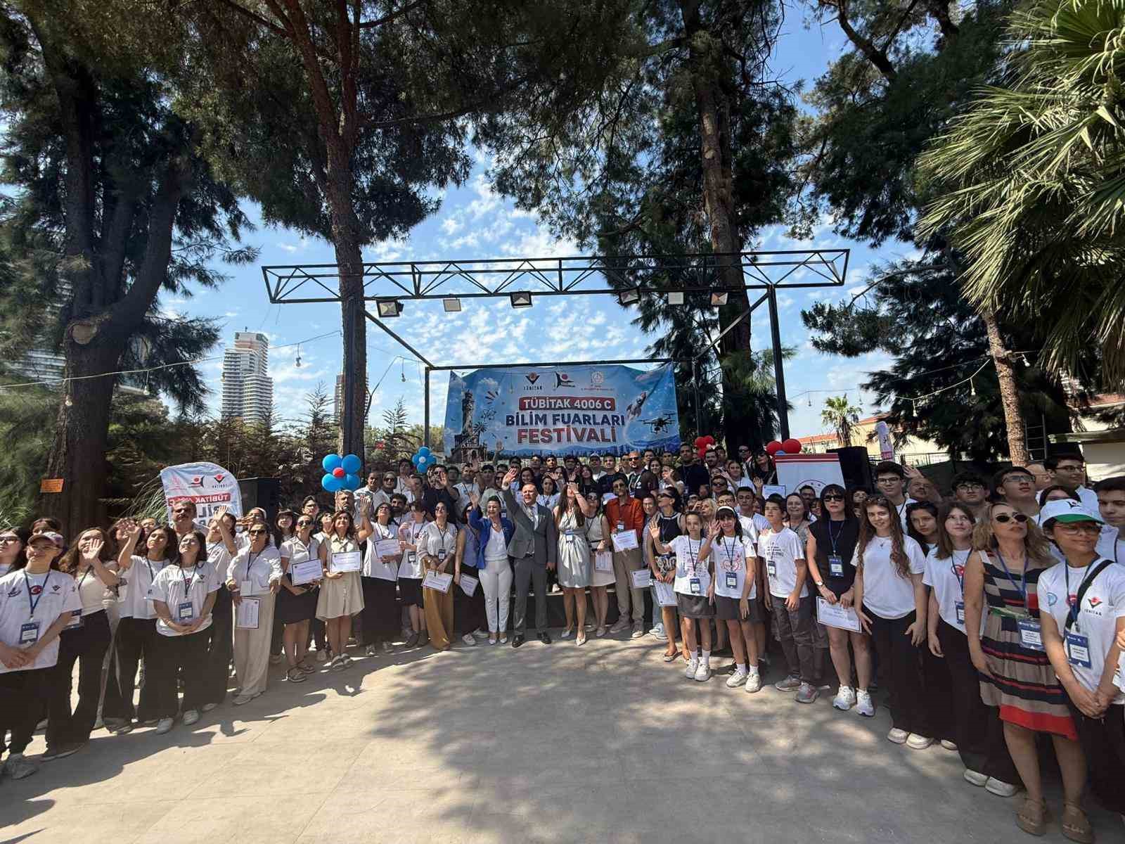 ‘TÜBİTAK 4006-C Bilim Fuarları Festivali’ İzmir’de kapılarını açtı 5 tubitak 4006 c bilim fuarlari festivali izmirde kapilarini acti 1 um7eWsFQ