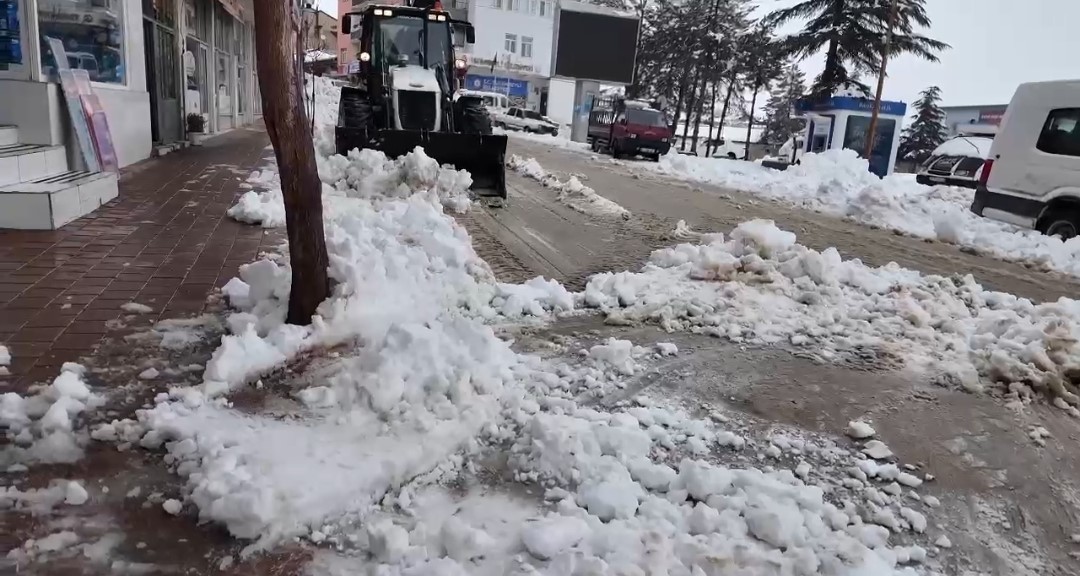 tufanbeylide 40 santimetreyi bulan kar yagisi hayati olumsuz etkiledi 1 TyWAJefN