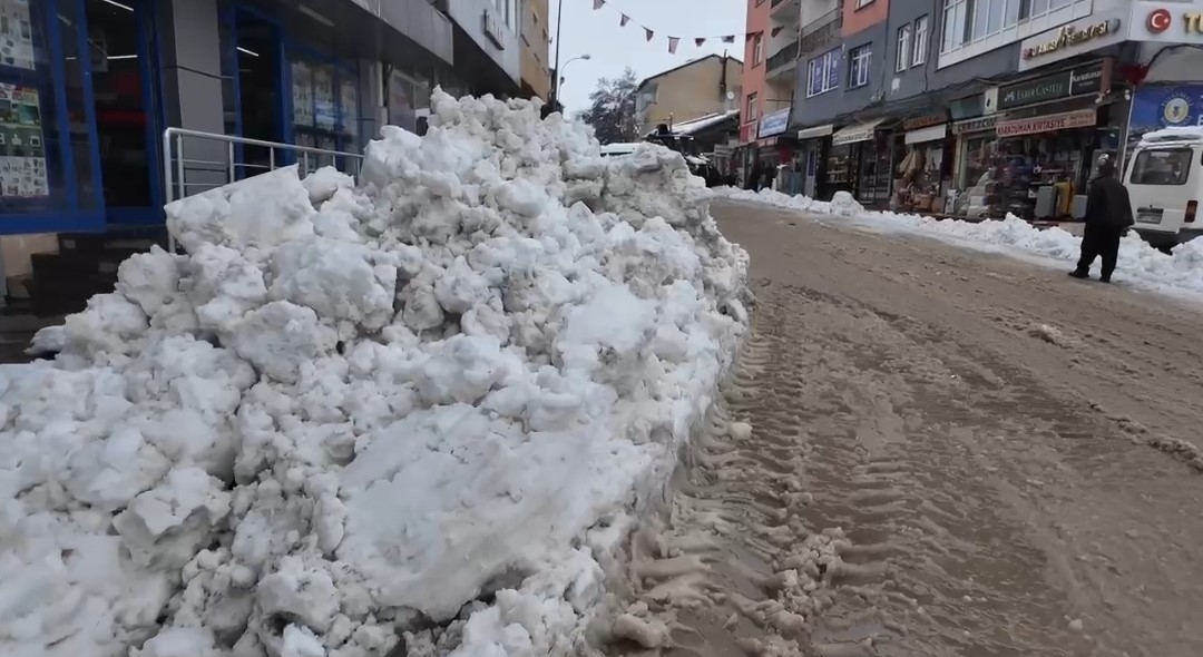 tufanbeylide 40 santimetreyi bulan kar yagisi hayati olumsuz etkiledi 2 Fy6mZyIy