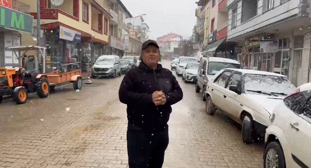 tufanbeylide kisa sureli yagan kar sevindirdi 2 PYwzpCZw