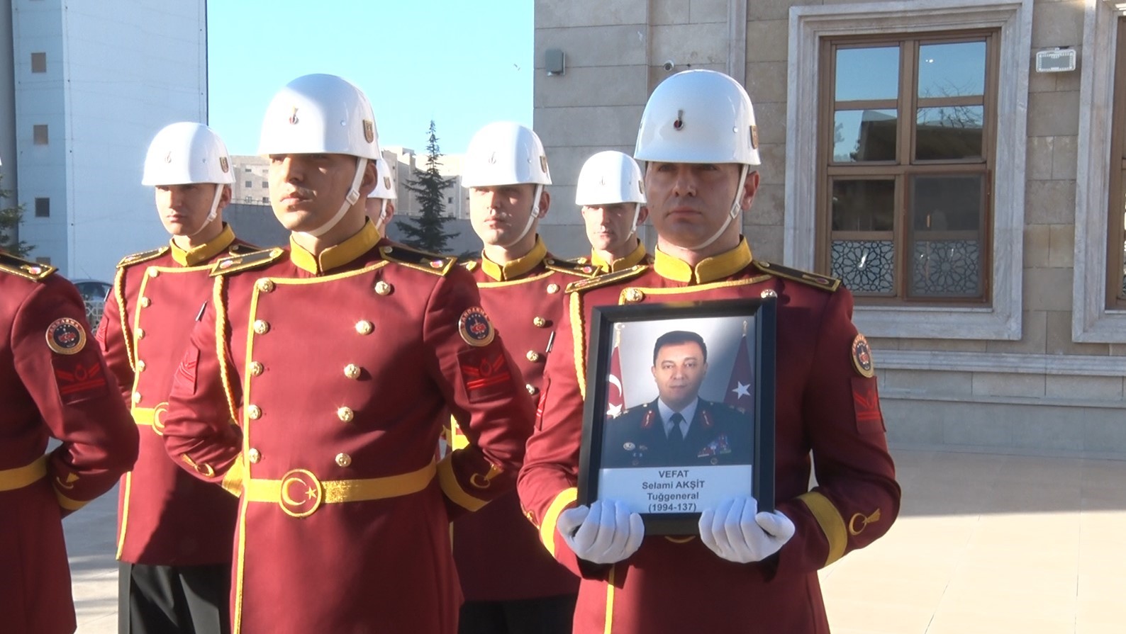 tuggeneral selami aksit icin ankarada toren duzenlendi yakinlari tabuta sarilarak gozyasi doktu TmwbgQcQ
