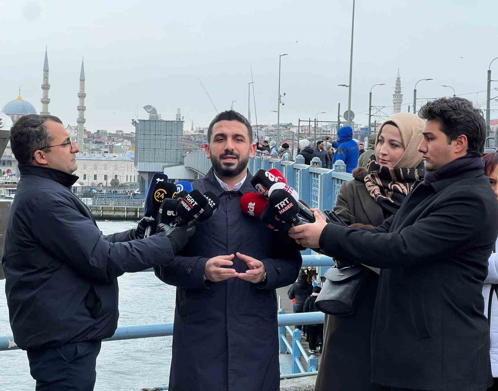 tugva baskani besinciden vatandaslara gazze icin galata koprusunde bulusalim cagrisi 0