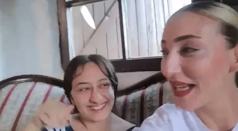 Ünlü sanatçı Güllü’nün gizemli ölümü, her geçen gün ortaya çıkan yeni iddialarla tüyler ürpertici bir hal alıyor.
Soruşturma derinleştikçe gözler, sanatçının kızı Tuğyan Ülkem Gülter’e çevrildi.