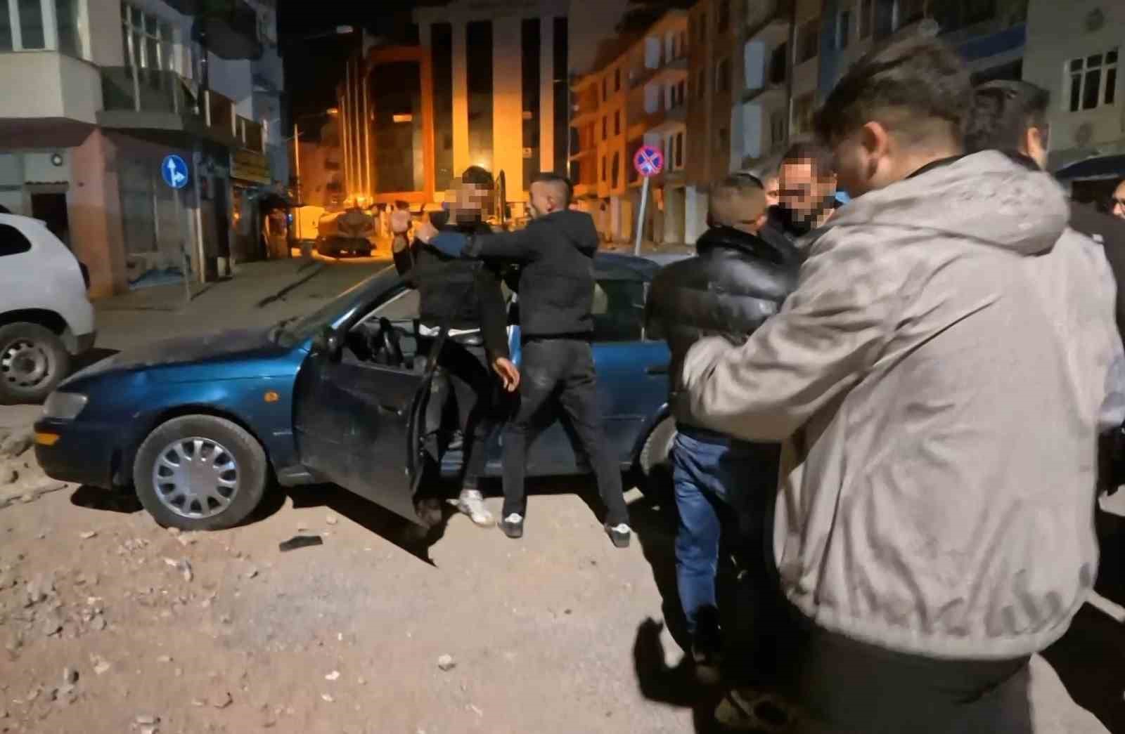 tukuruk yuzunden kavga cikti alkollu sahsi yakinlari bile sakinlestiremedi 2 tBgrmJjH