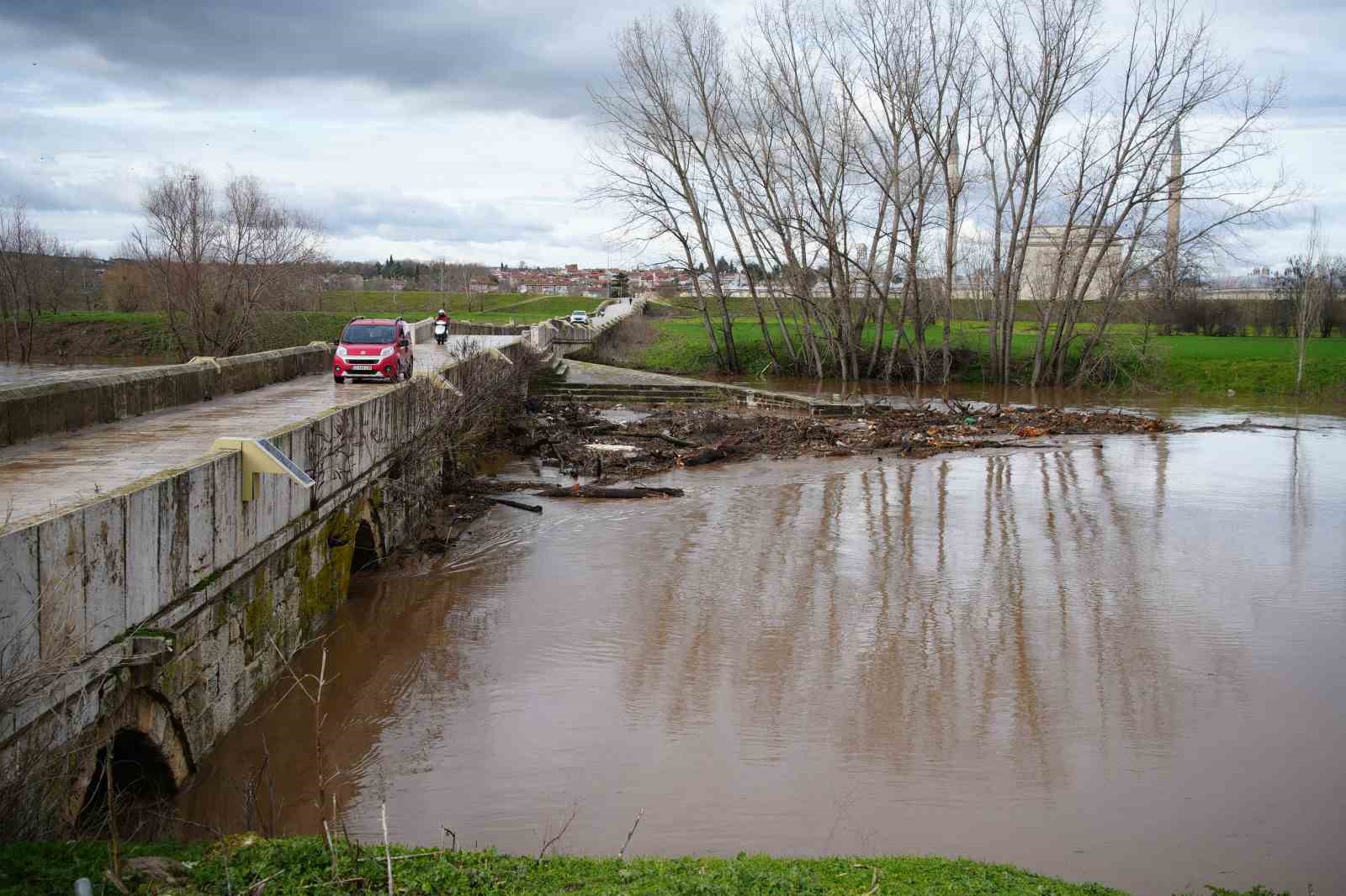tunca nehri alarm veriyor tarim arazileri sular atinda kaldi 9
