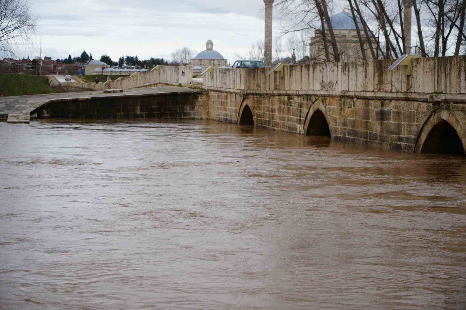 tunca nehri seddelerindeki menfez ve pompa istasyonlari alarm veriyor 1 sv3kUwmb