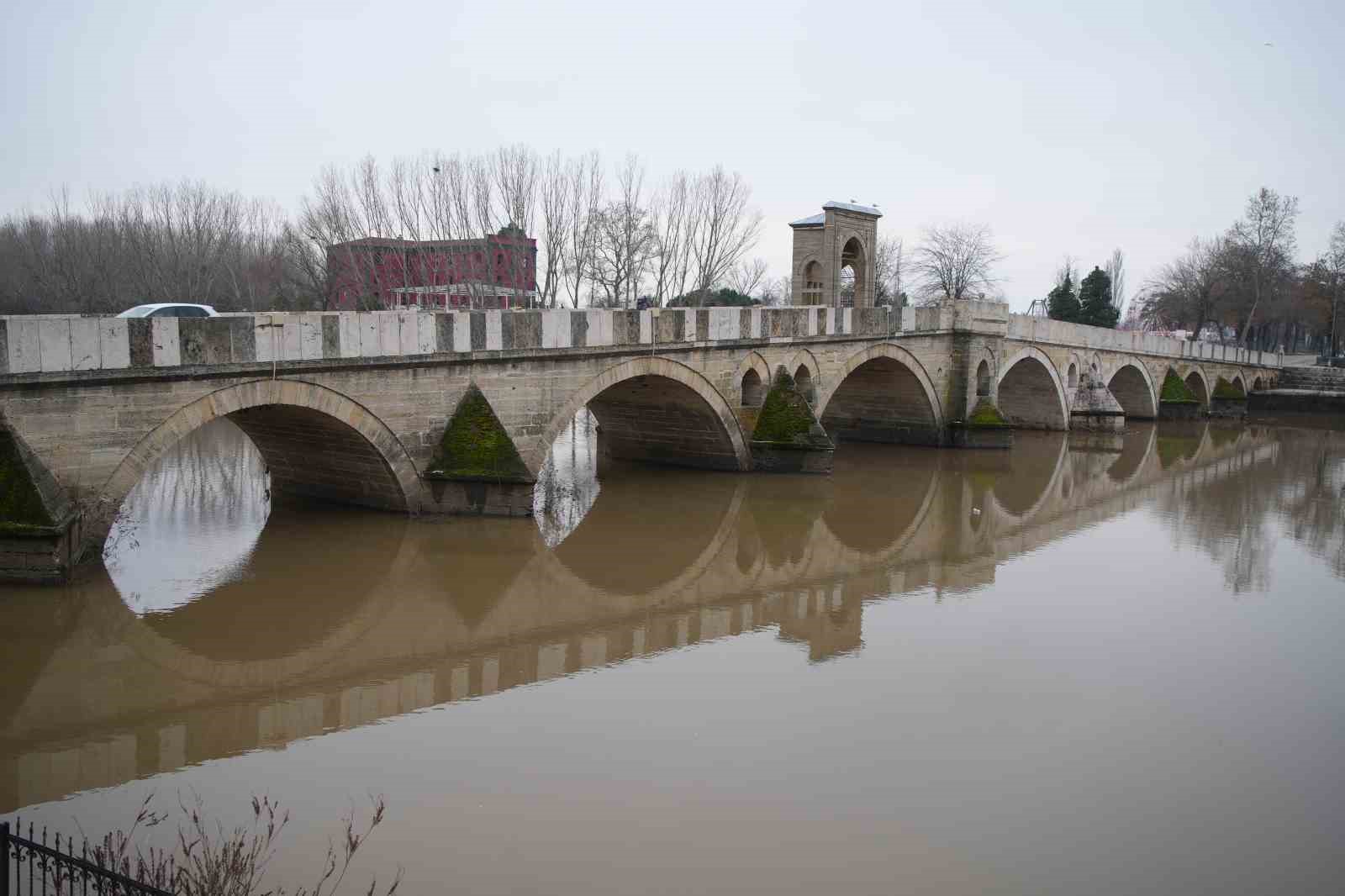 tunca nehri seddelerindeki menfez ve pompa istasyonlari alarm veriyor 8 ZFi5K7sk