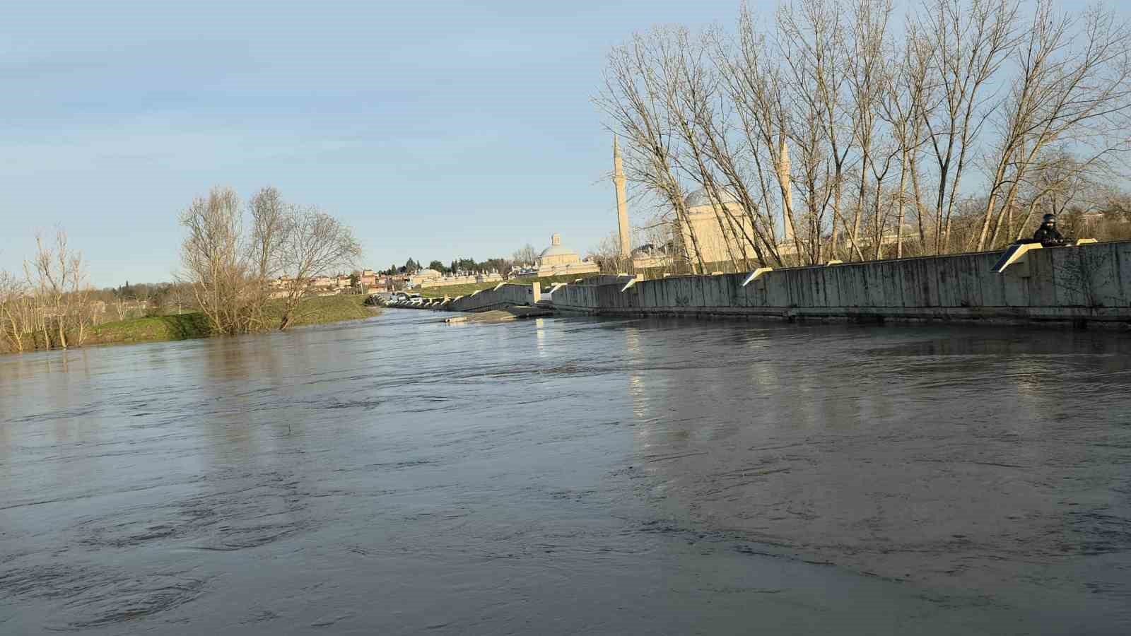 Tunca Nehri’nde turuncu alarm sürüyor, Sarayiçi’nde su yayılımı devam ediyor 9 tunca nehrinde turuncu alarm suruyor sarayicinde su yayilimi devam ediyor 5 WNUvcDLt