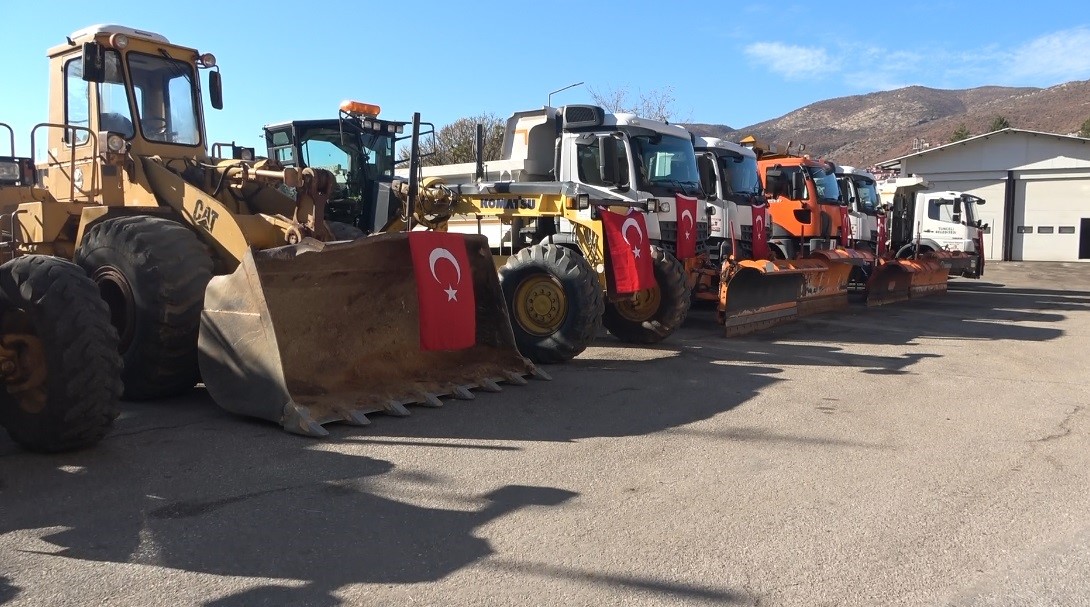 tunceli 200 arac ve 842 arama kurtarma personeliyle kisa hazir 1 Hdw7kUY4