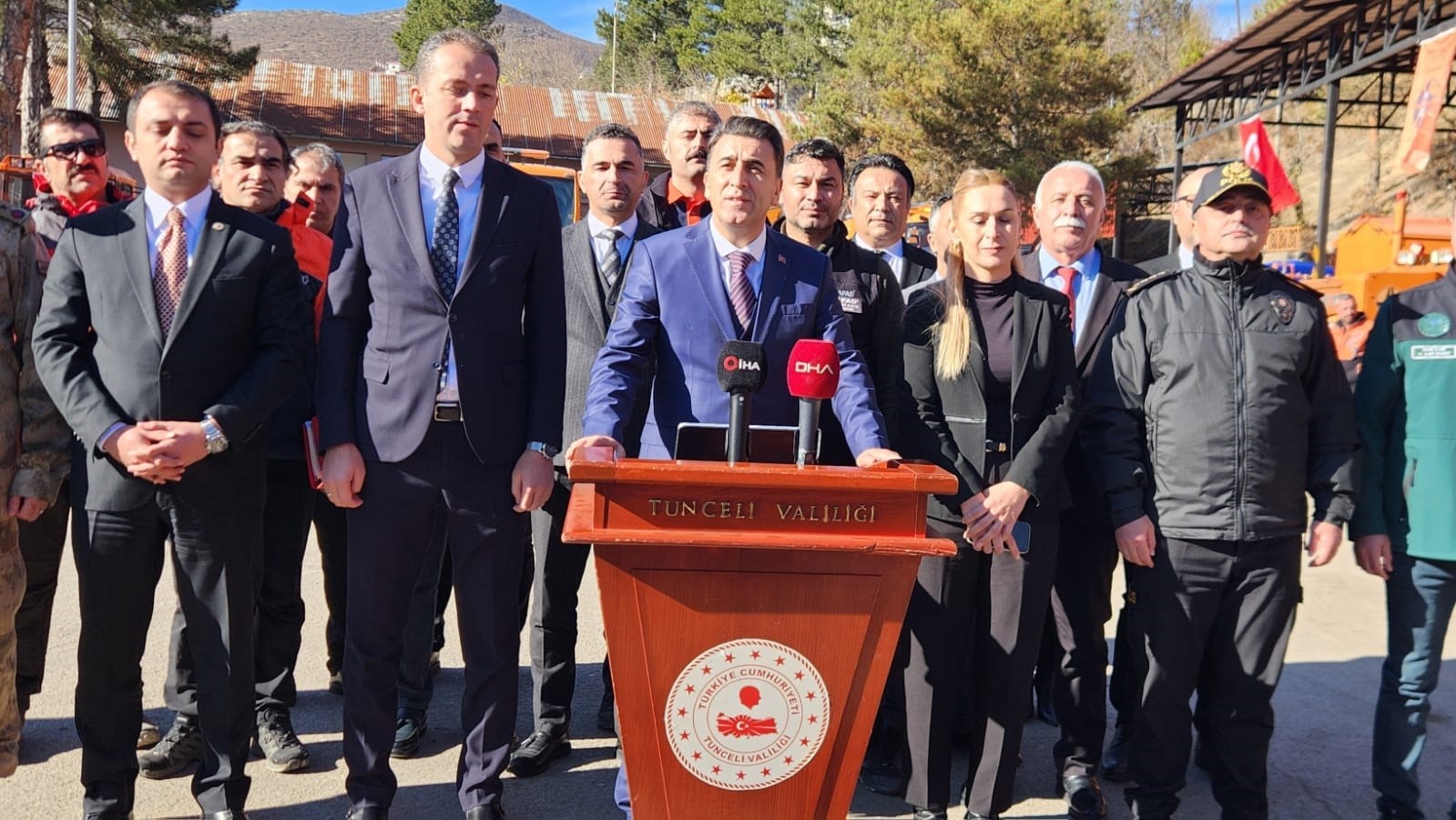 tunceli 200 arac ve 842 arama kurtarma personeliyle kisa hazir 9 163NjJKK