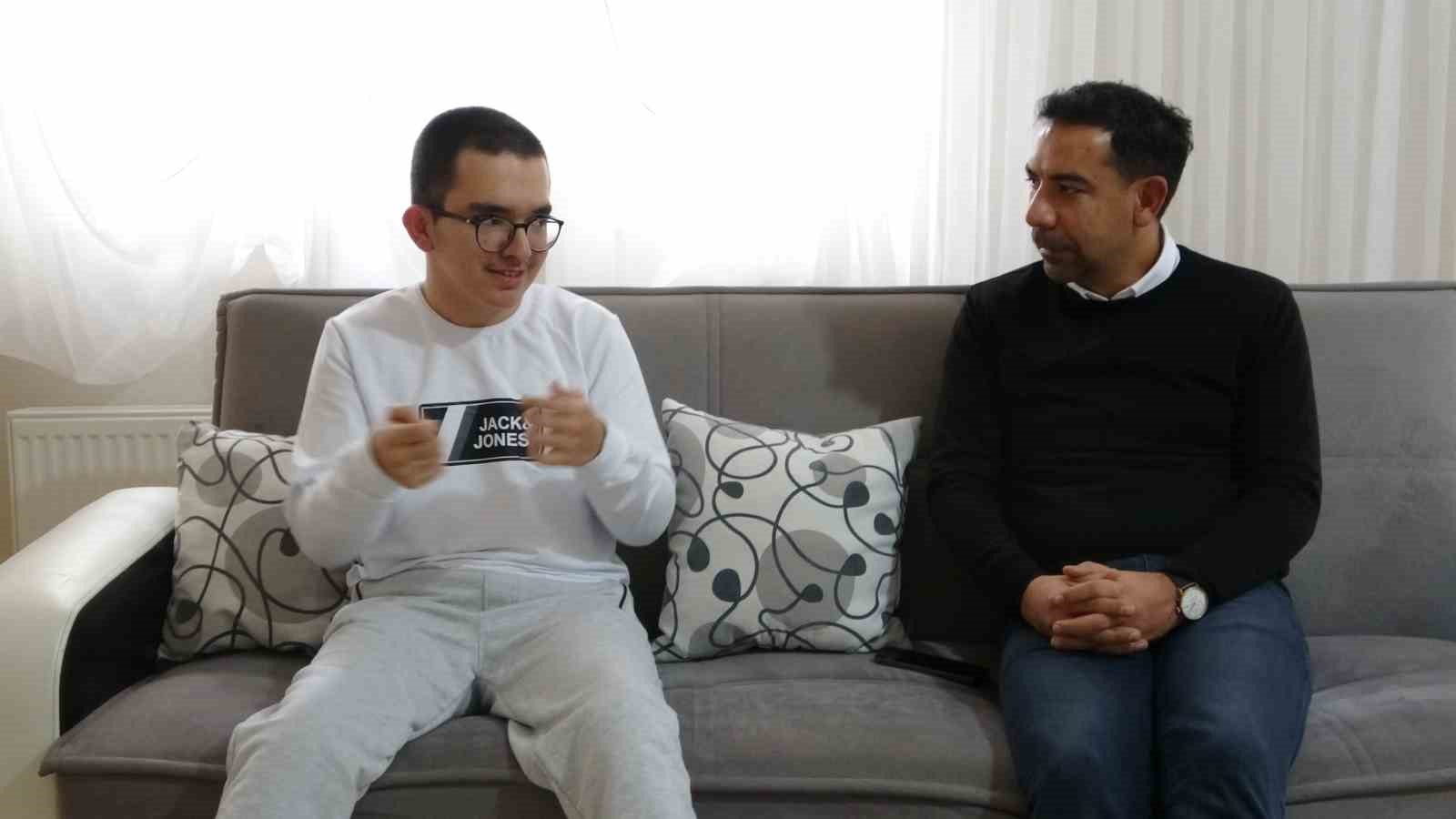 tuncelide 10 yildir evde egitimle hayata baglanan beranin azmi ilham veriyor 5 1q6JiVXE