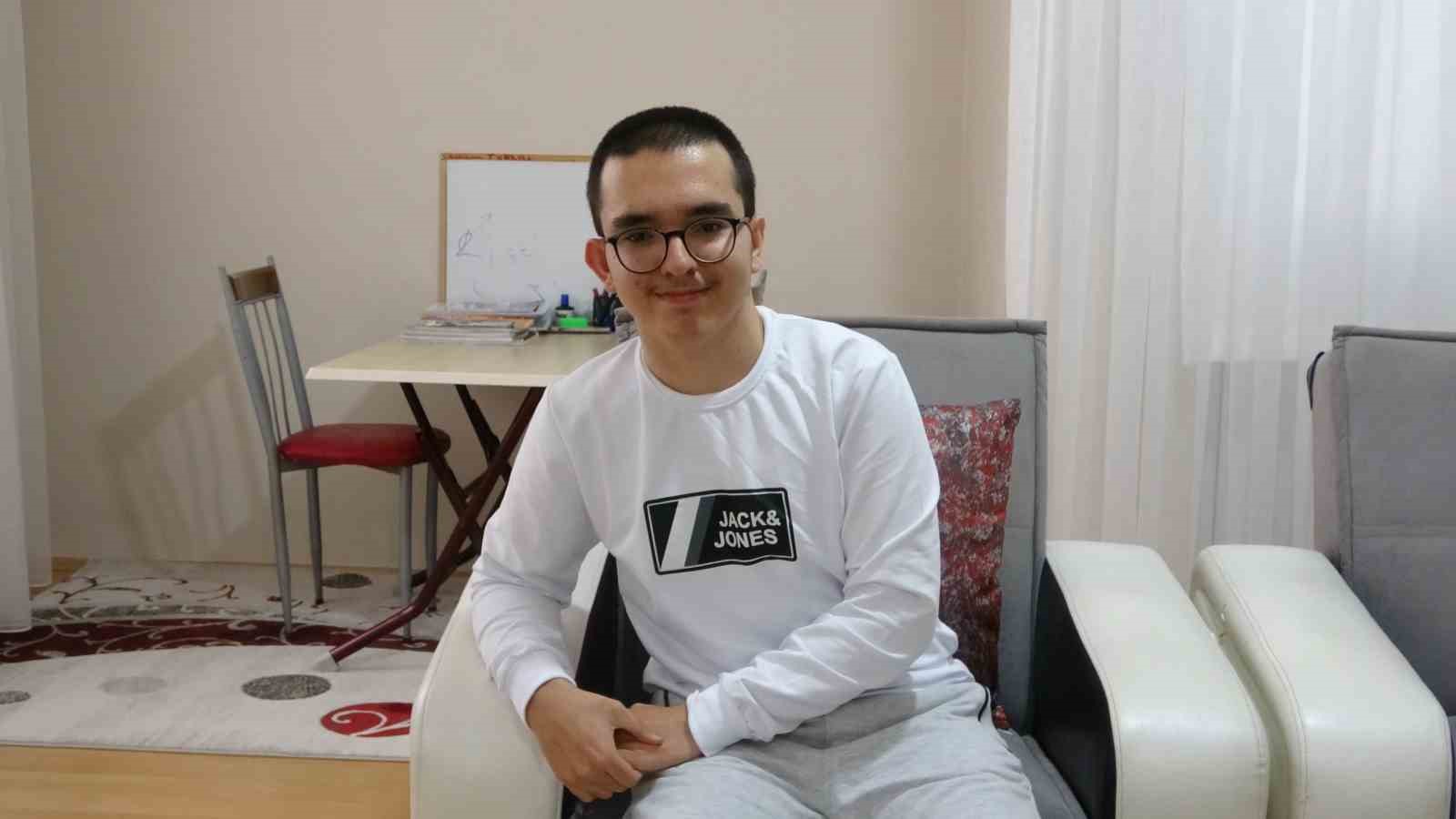 tuncelide 10 yildir evde egitimle hayata baglanan beranin azmi ilham veriyor 6 LmXgiyg8