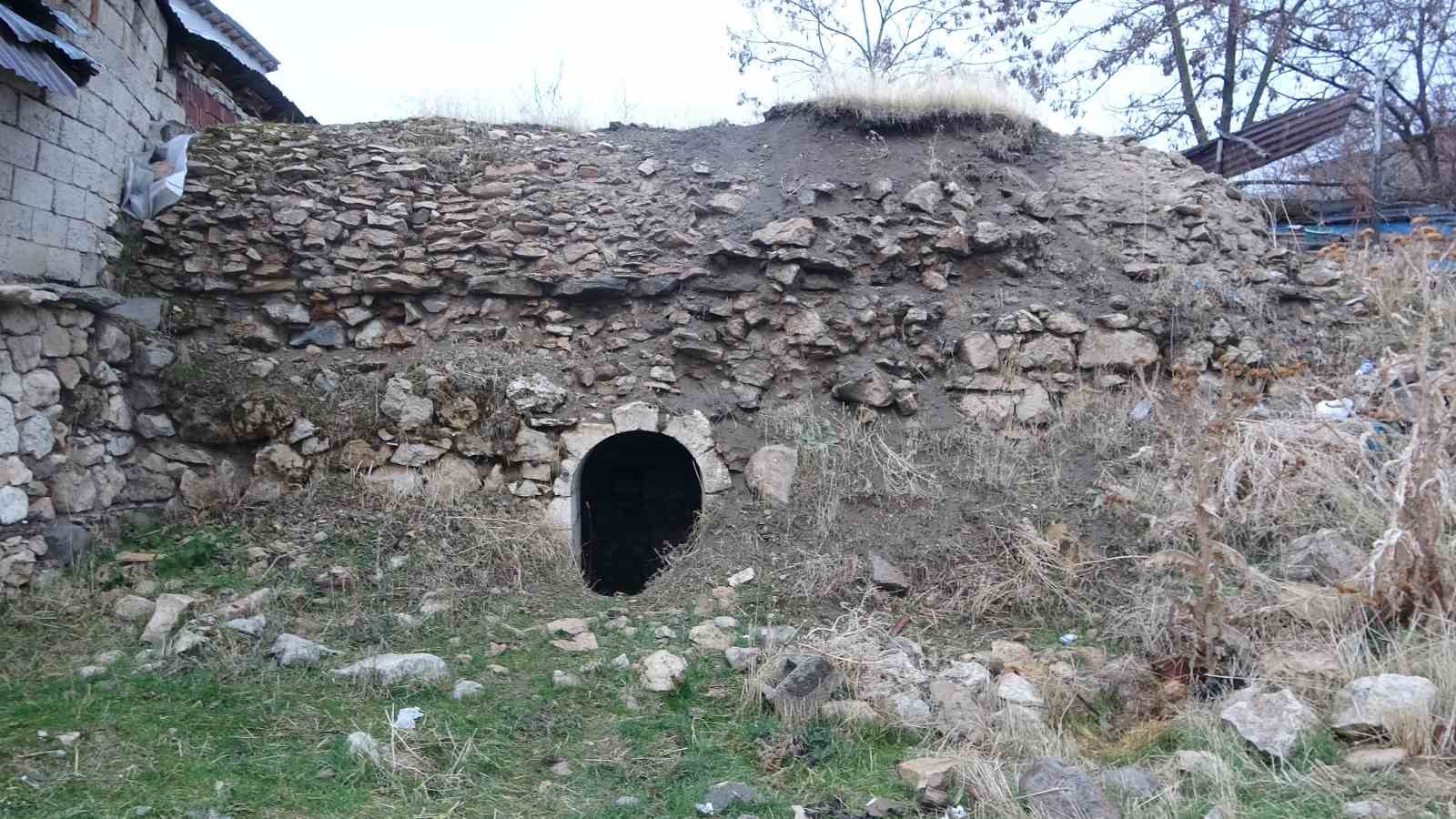 tuncelide 144 yillik tarihi hamam turizme kazandirilmayi bekliyor 4 pMAODNc3