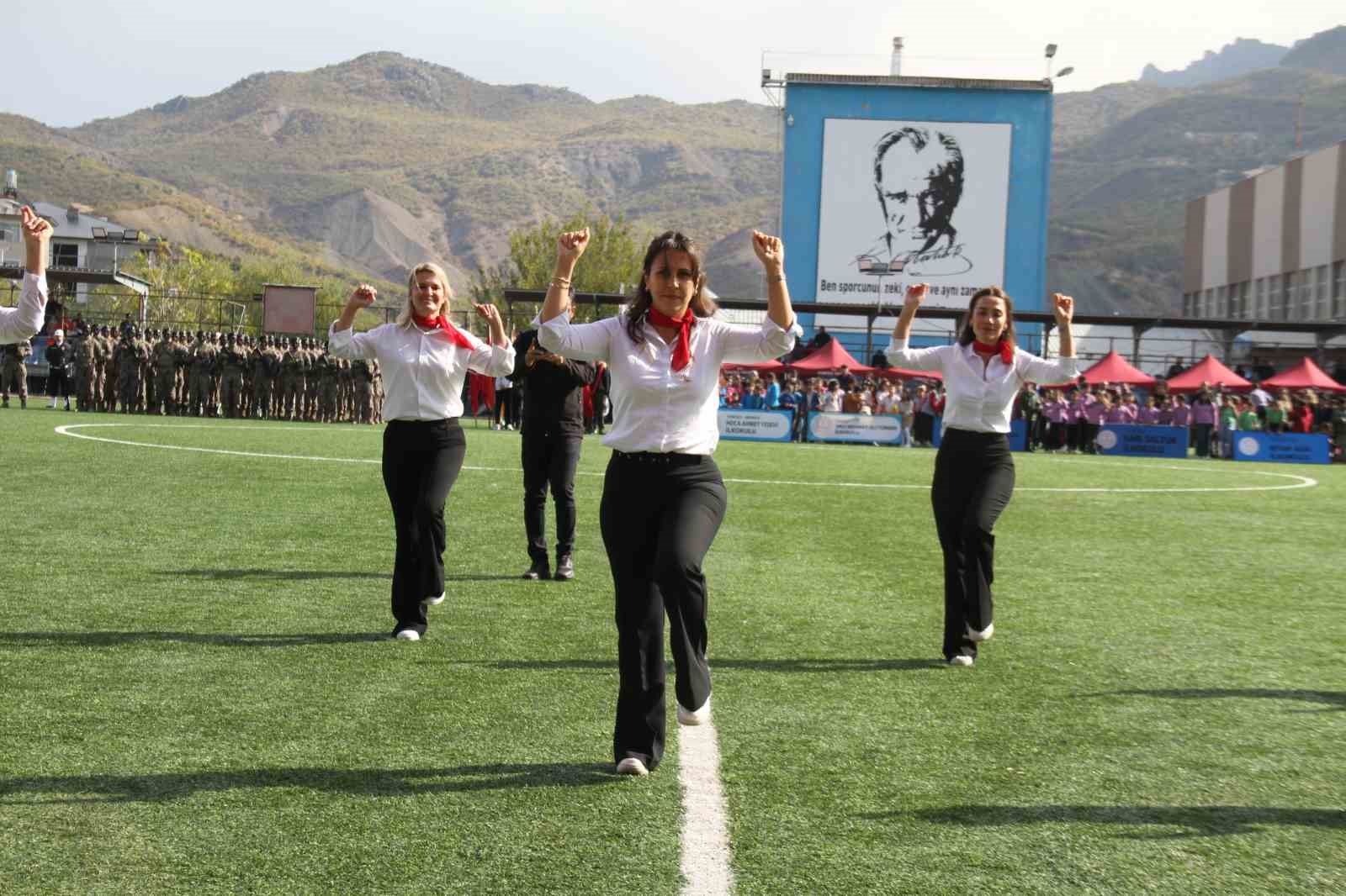 tuncelide 29 ekim coskusu 9 BpObErTp