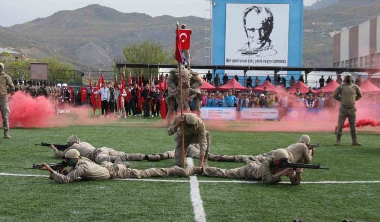 tuncelide-29-ekim-coskusu-II9xHqCy.jpg