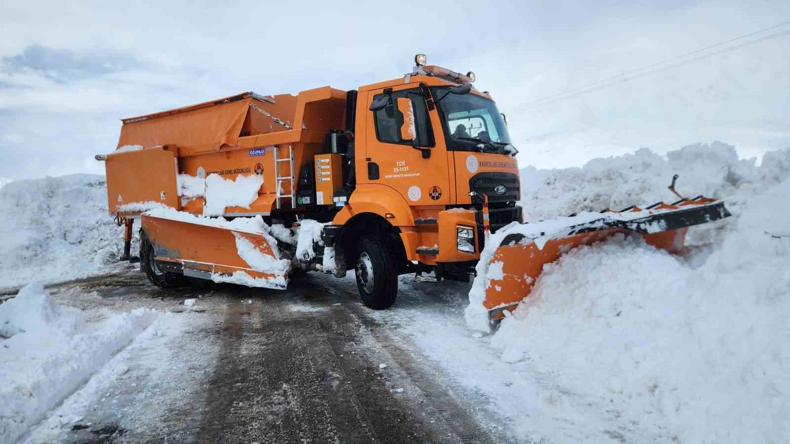 tuncelide 4 koy yolunda calismalar suruyor 1 HmfIyfut
