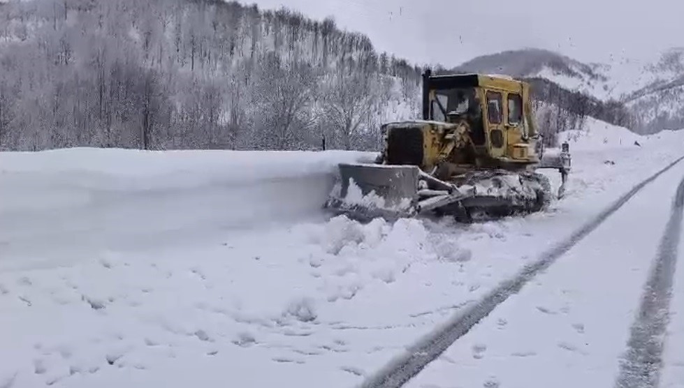 tuncelide 85 koy yolu acildi 58 koy yolunda calismalar suruyor 1 jbSdpf9B