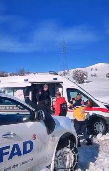 Tunceli’de AFAD’dan peş peşe iki kurtarma operasyonu: 12 yaşındaki çocuk ve yaşlı adam hastaneye ulaştırıldı 4 tuncelide afaddan pes pese iki kurtarma operasyonu 12 yasindaki cocuk ve yasli adam hastaneye WNYGlInS