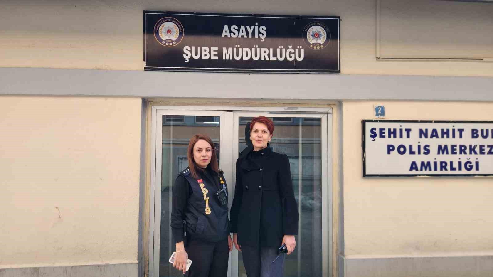 tuncelide bir ilk emniyette kadin amir donemi 0 wCfKQAmi