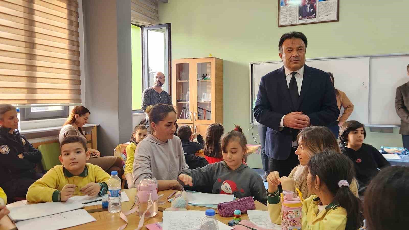 tuncelide cocuklar sanatla kendini kesfediyor 0 P36c6CTH