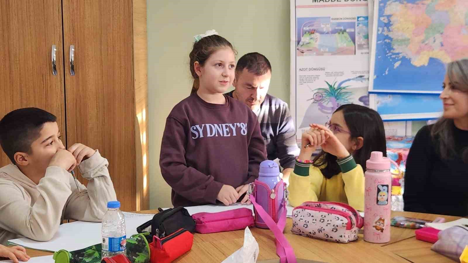 tuncelide cocuklar sanatla kendini kesfediyor 4 OEevwgyd