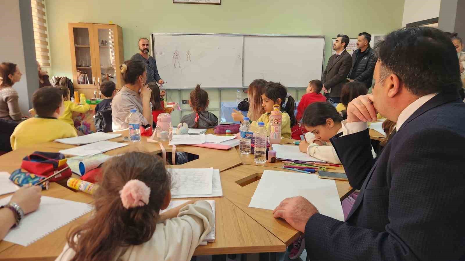 tuncelide cocuklar sanatla kendini kesfediyor 7 3HS8QVlv
