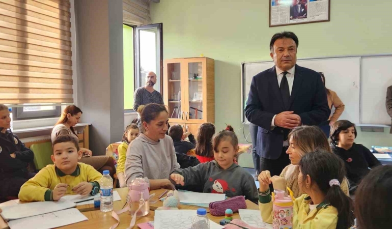tuncelide-cocuklar-sanatla-kendini-kesfediyor-NTP6C2V9.jpg
