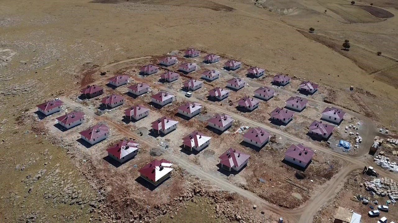 tuncelide deprem sonrasi konut sureci hiz kazandi 3 OSSB9VXX