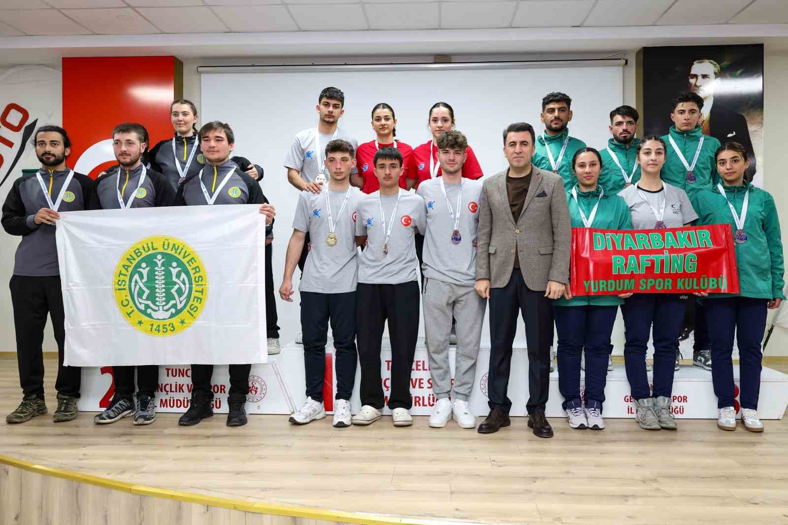 tuncelide duzenlenen turkiye rafting sampiyonasi son erdi 11 DfBFQ2JQ