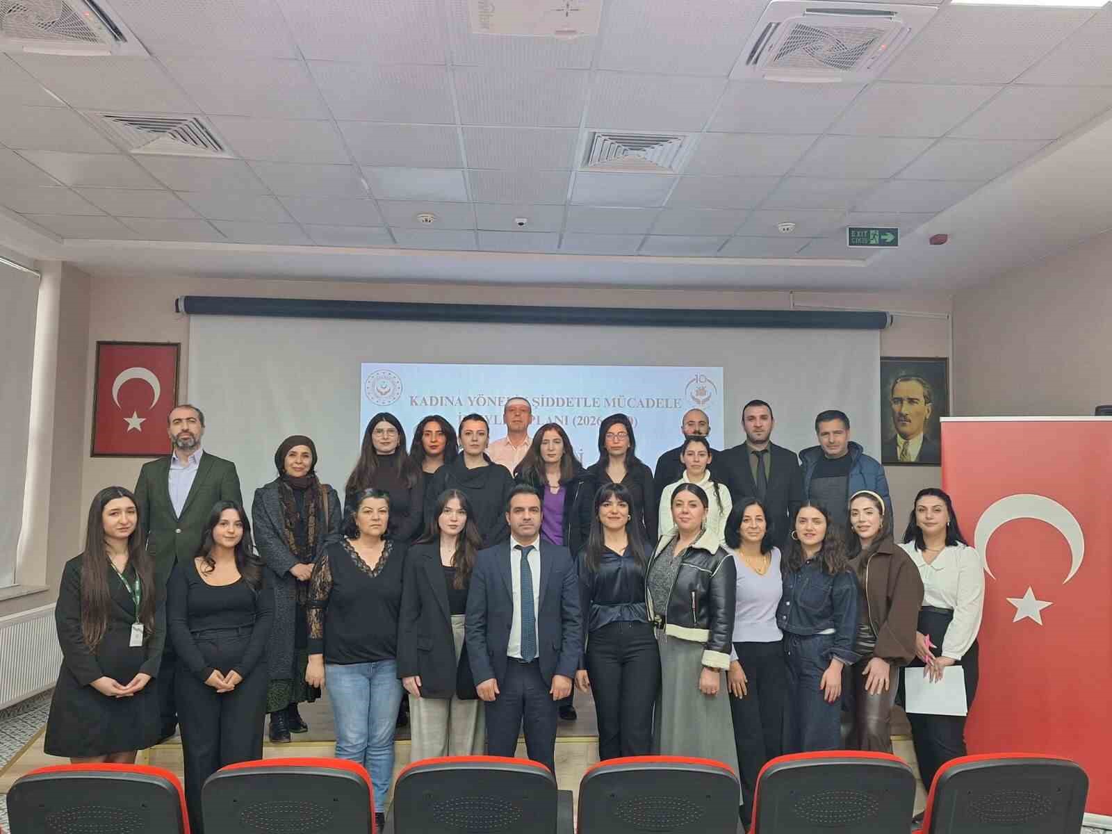 Tunceli’de kadına yönelik şiddetle mücadelede yerel yol haritası belirlendi 6 tuncelide kadina yonelik siddetle mucadelede yerel yol haritasi belirlendi 2