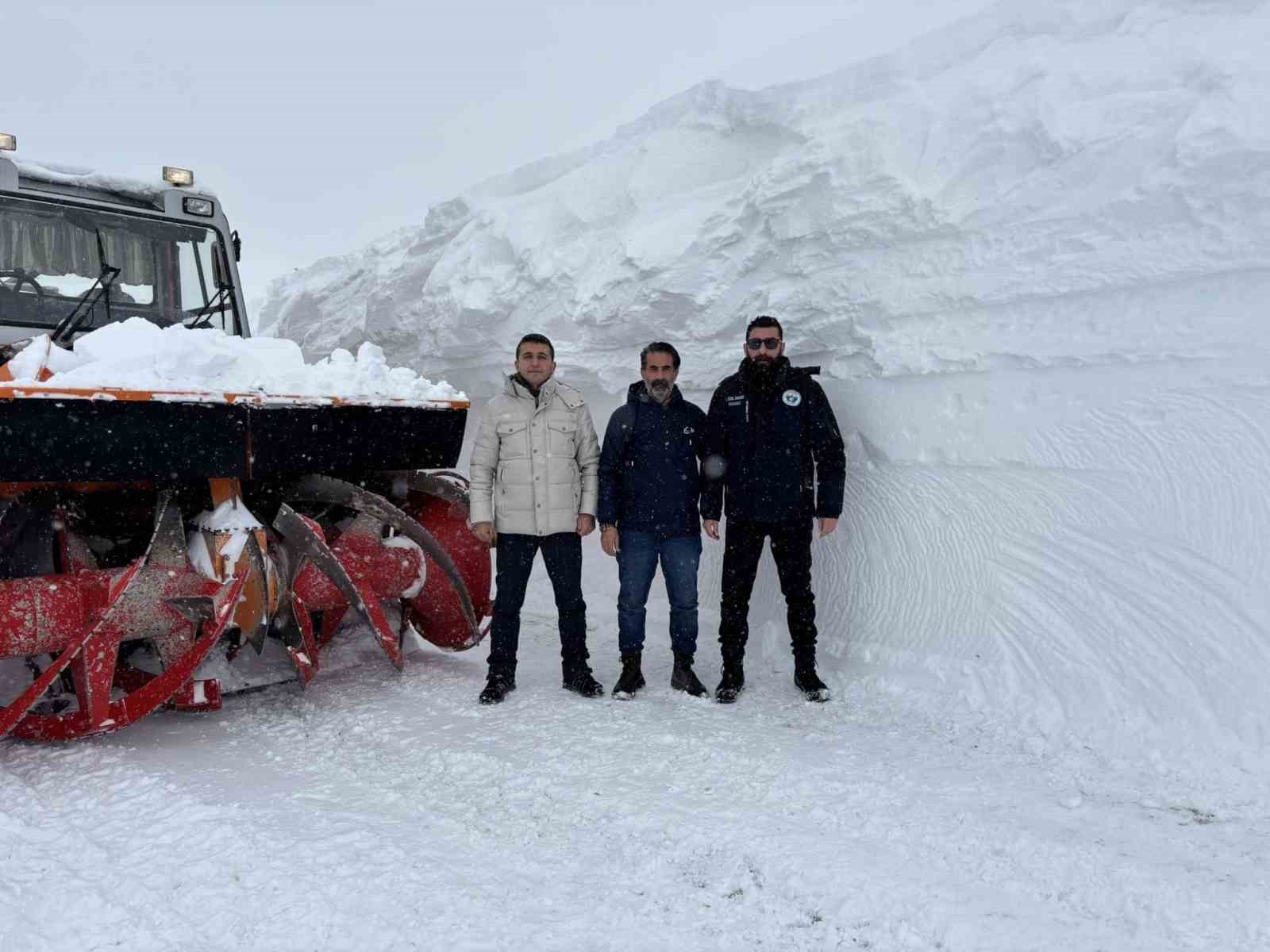 tuncelide kar kalinligi 35 metreyi buldu 1 jri3KWl2