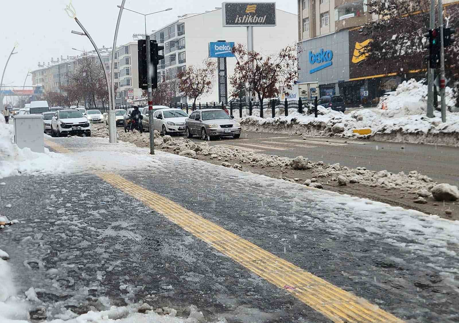 tuncelide karla karisik yagmur etkili oldu 3 t3srjuIj