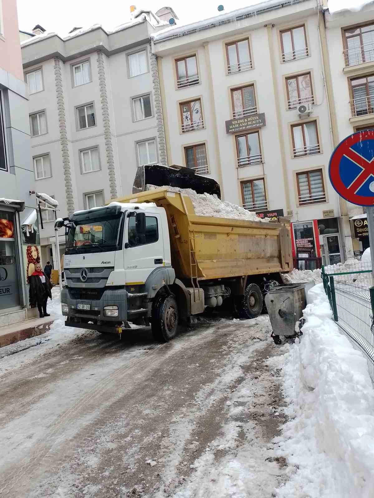 tuncelide karla mucadele calismalarini araliksiz surduruyor 4 CpmZQ4fl