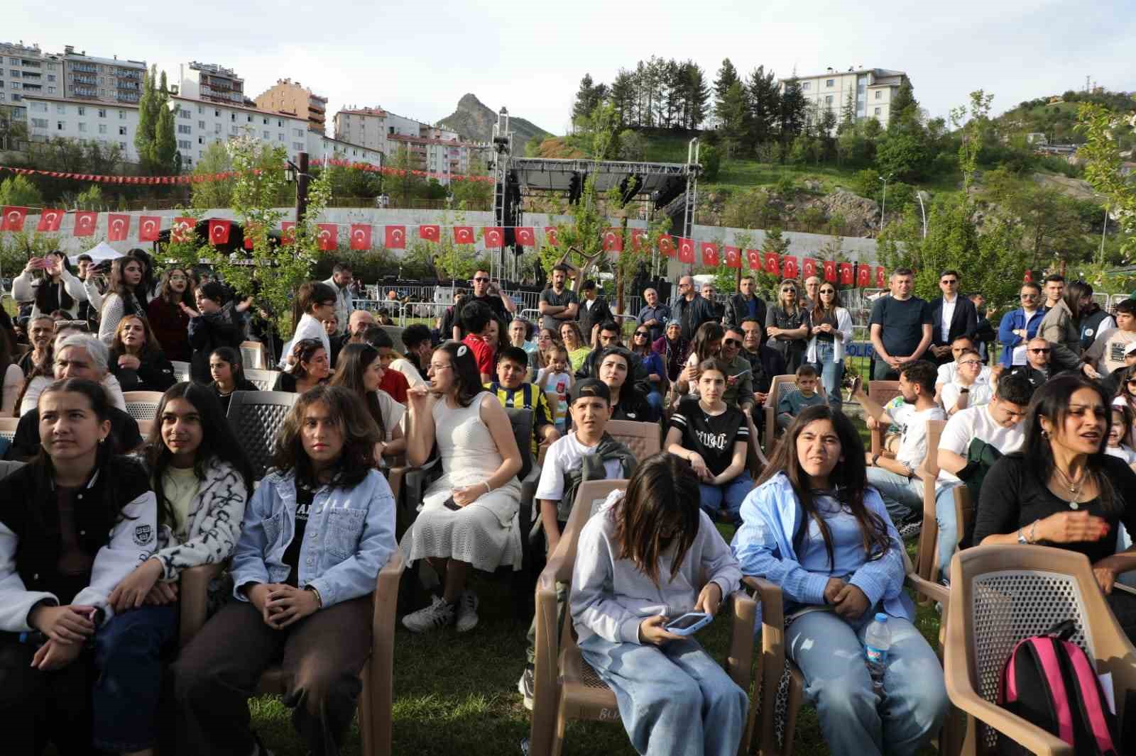 tuncelide mamekifest genclik festivali sona erdi 5 7DcbMqYd