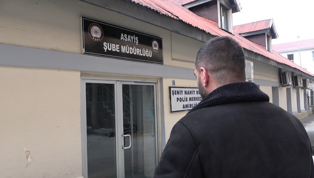 tuncelide polis dakikalarla yaristi vatandasin yuz binlerce lirasi kurtarildi 0 u1W2bePN