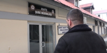 tuncelide-polis-dakikalarla-yaristi-vatandasin-yuz-binlerce-lirasi-kurtarildi-mOROjbbw.jpg