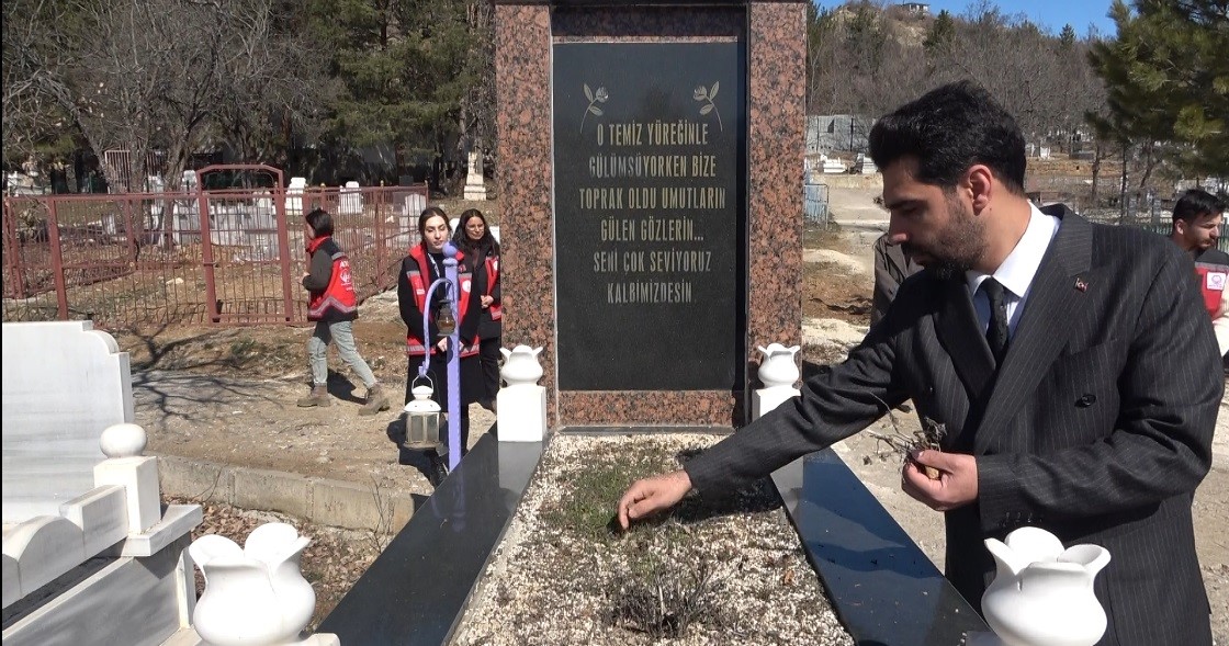 tuncelide sehit mezarlari icin bakim ve onarim seferberligi baslatildi 0 cA6gwQBG