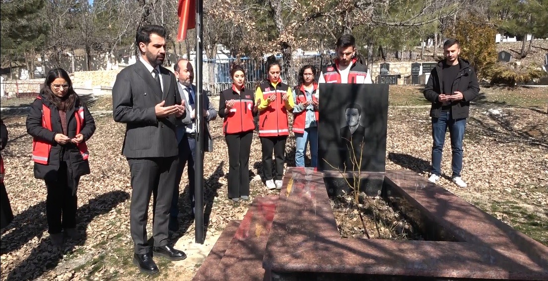 tuncelide sehit mezarlari icin bakim ve onarim seferberligi baslatildi 1 j25ITwQM